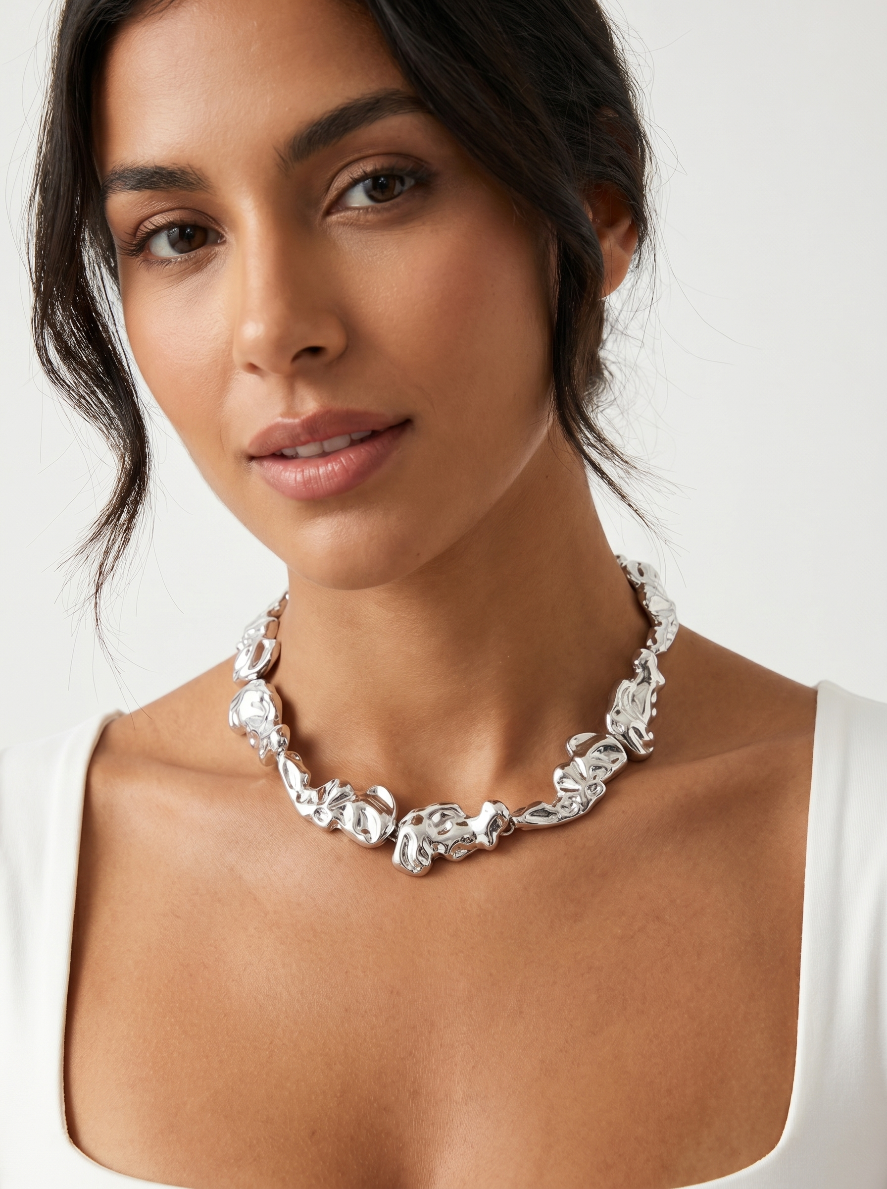 Elena golden-toned necklace